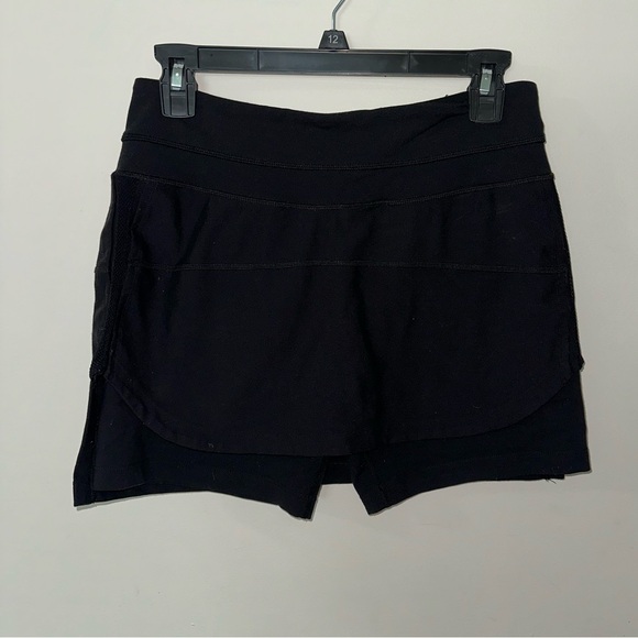 Lululemon skort - Picture 3 of 3